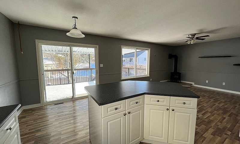3 Bedroom Upper In M...