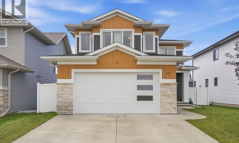 10 Mitchell Crescent...