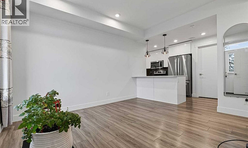 214 Seton Passage Se...
