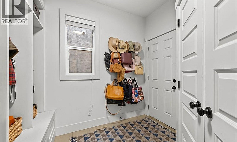 55 Aspenshire Drive ...