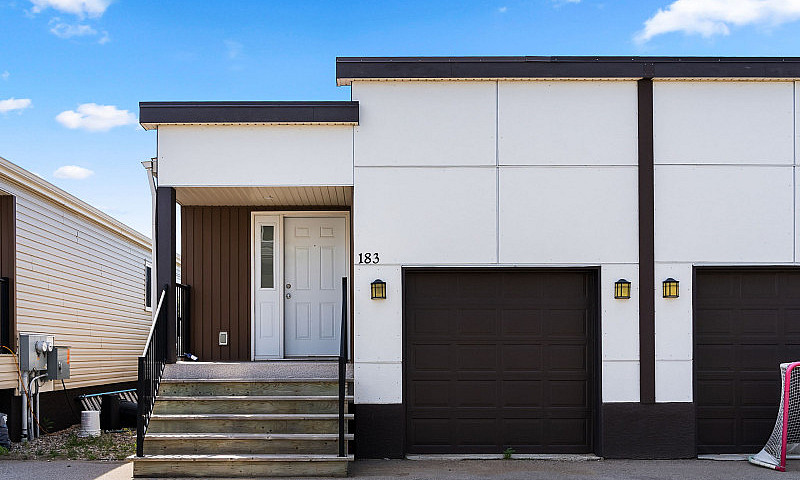 183 Chateau Cres - S...