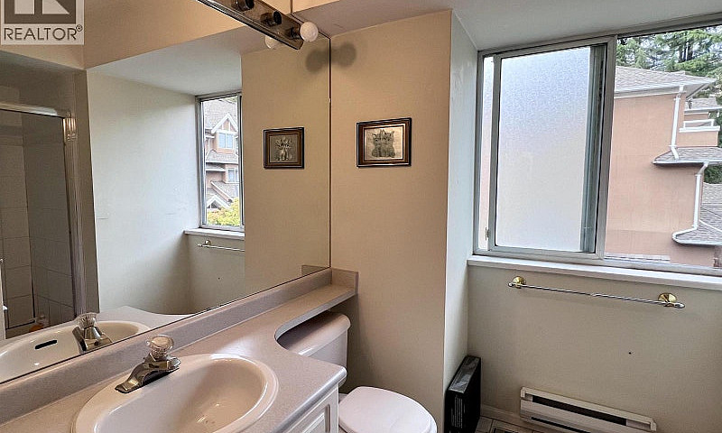 11 7488 Salisbury Av...
