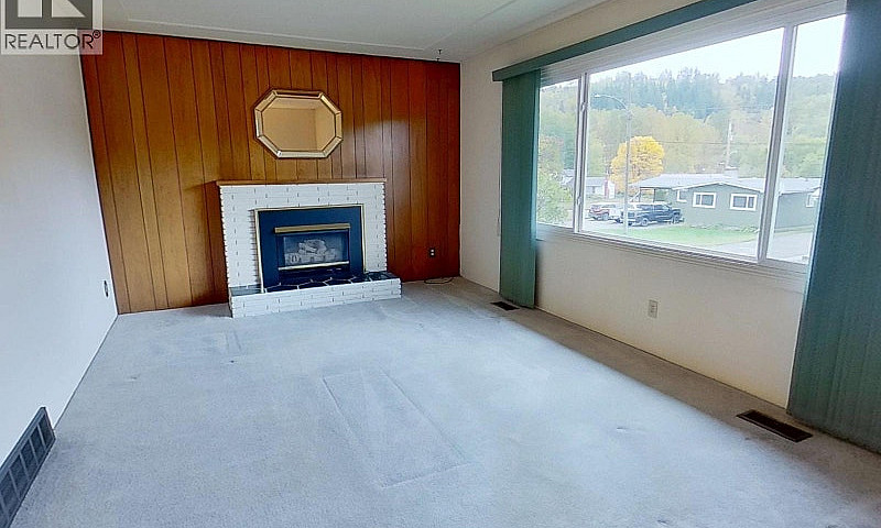 1271 Yorston Avenue ...