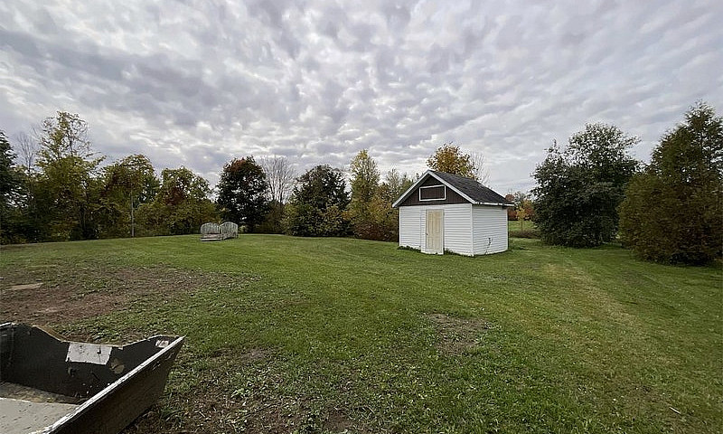 $329,000 - Split Lev...