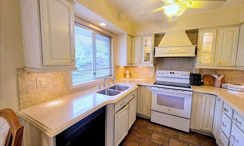 3452 Clearbrook Road...