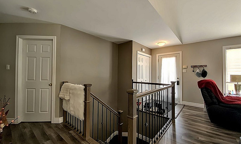 $549,999 - Bungalow ...