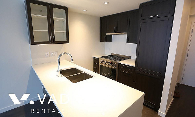 Wall Centre 1 Br Apt...