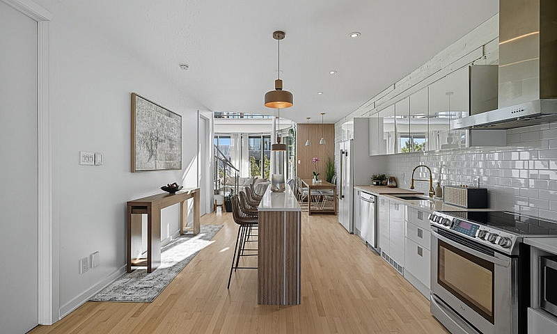 Penthouse- Plateau 2...