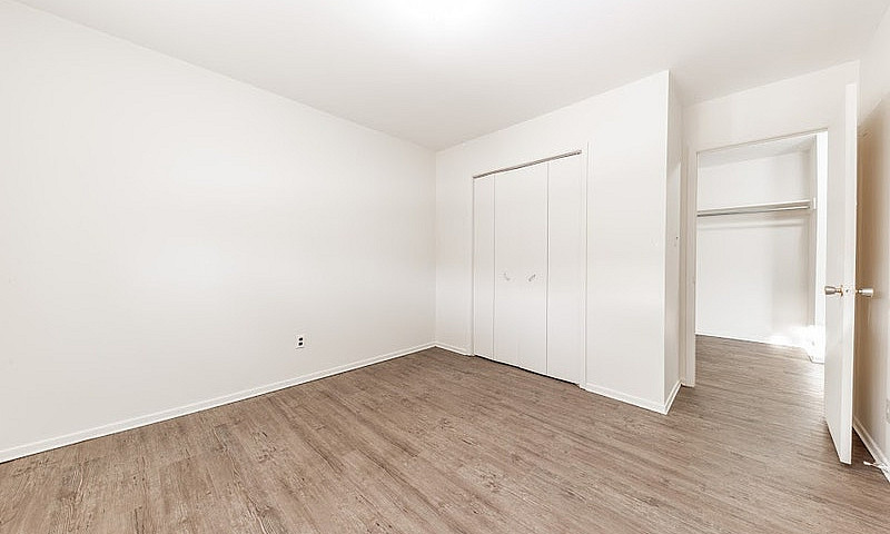 1050 Mcgregor St- 1 ...