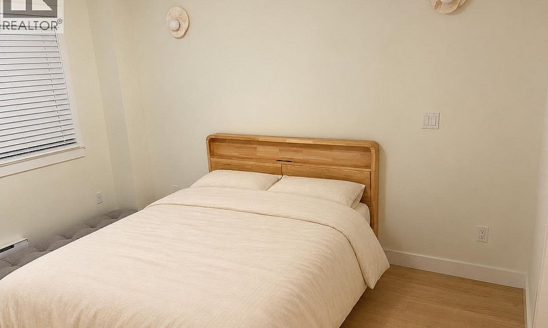 2X 5580 Moncton Stre...