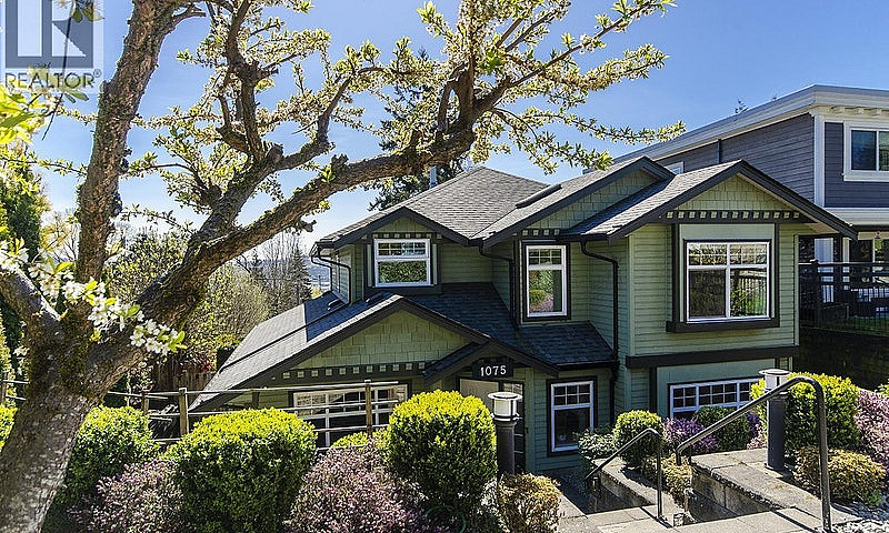 1075 Adderley Street...