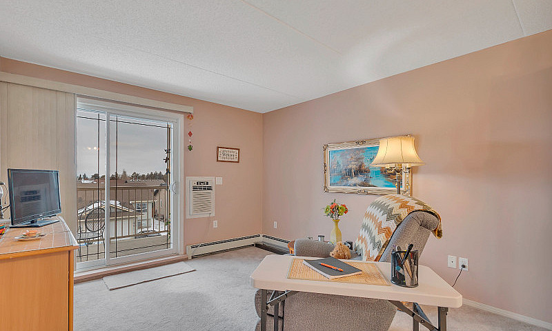 Adult Condo ~ Low Co...