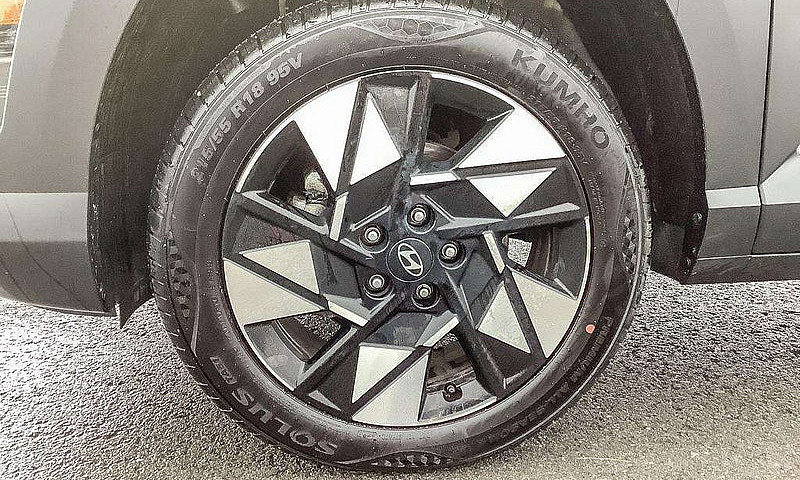 2024 Hyundai Kona Tr...