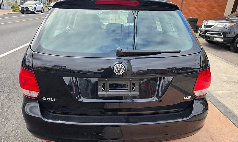 2014 Volkswagen Golf...