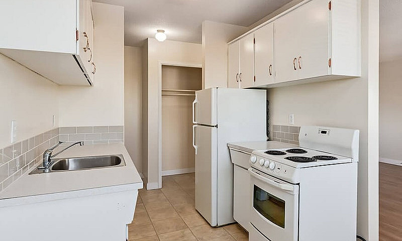 Modern Apartments Wi...