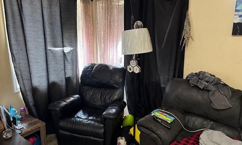 *New Listing* 851 - ...