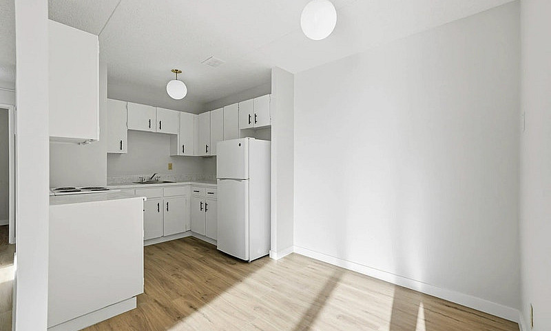 Modern Apartments Wi...