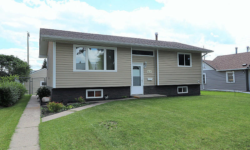 Renovated Bungalow N...