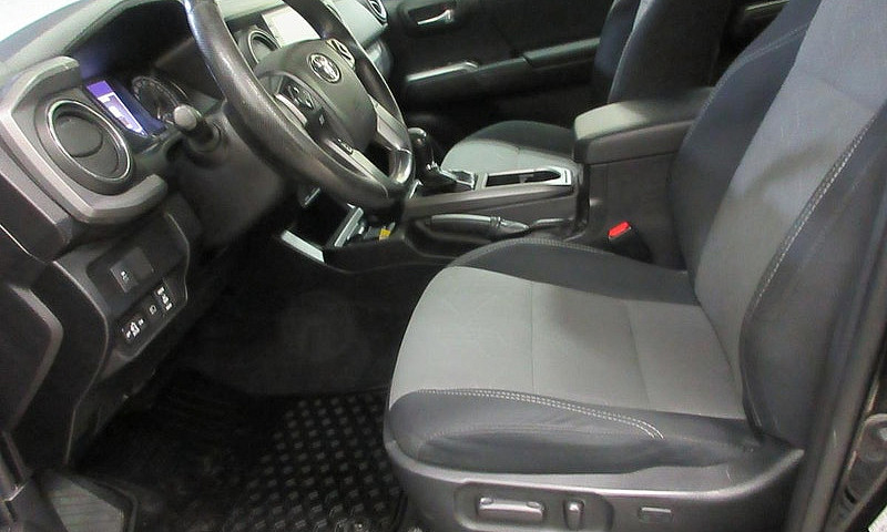 Toyota Tacoma 2021 T...