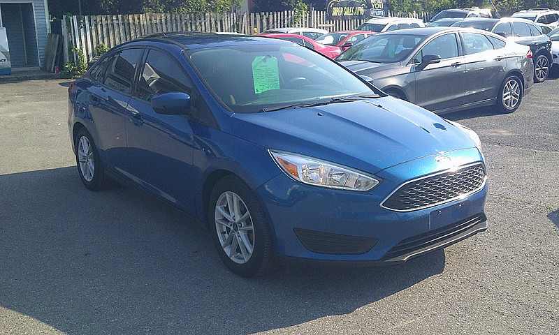 2018 Ford Focus Se *...