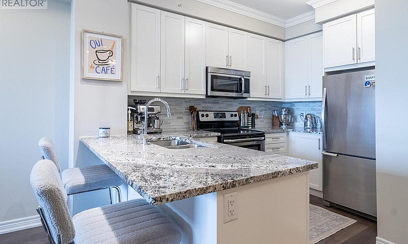 1410 - 9255 Jane Str...