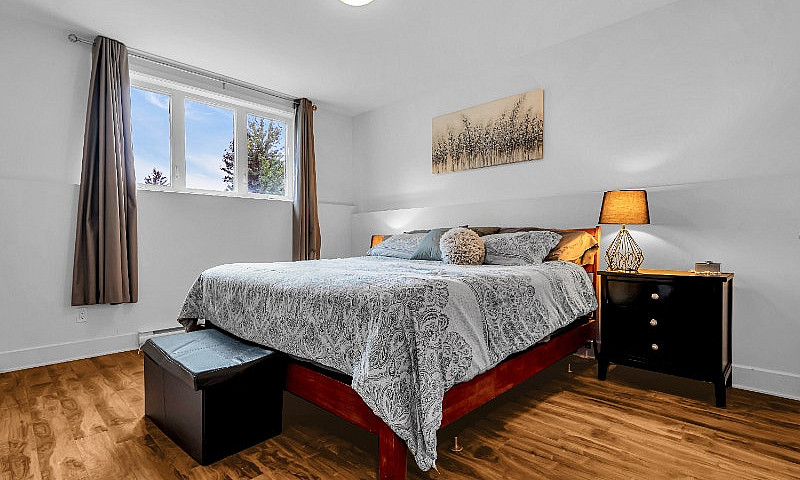 Condo À Vendre À Can...