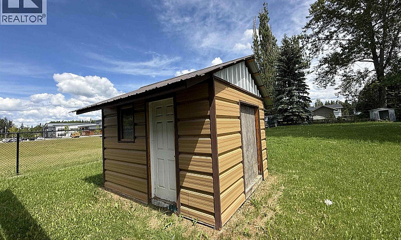 1038 Mountain Ash Ro...