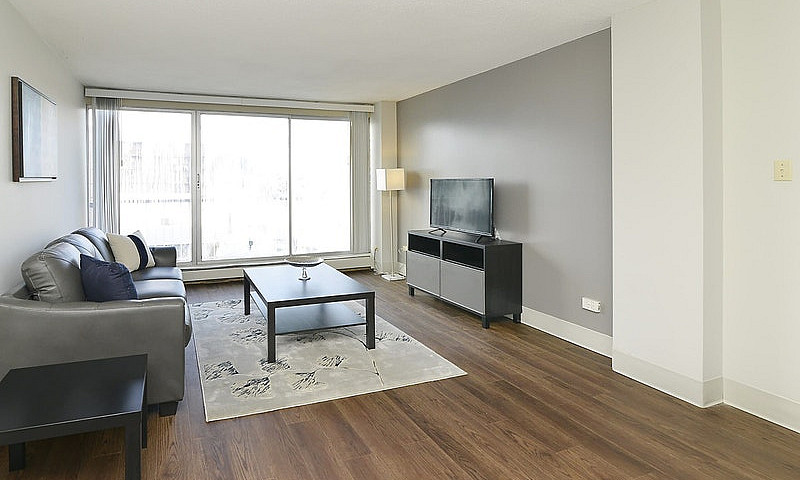 Camelot Suites - 1 B...