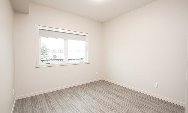 772 Paisley Rd., 4 R...
