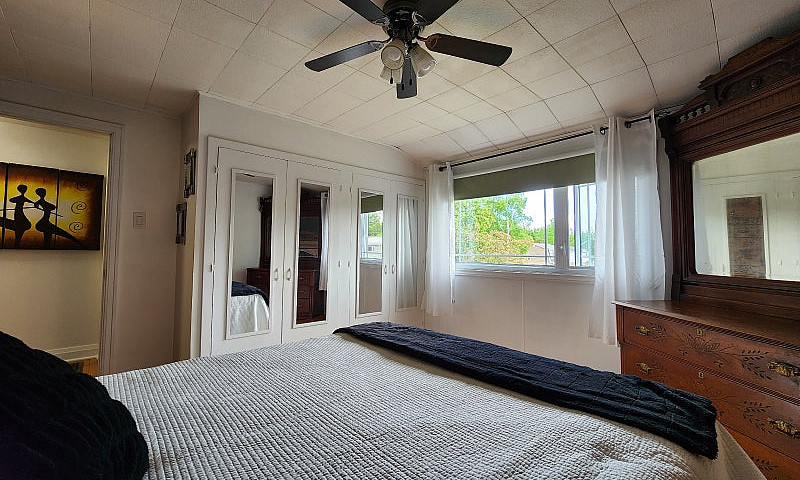 Beautiful 3 Bed 2 Ba...