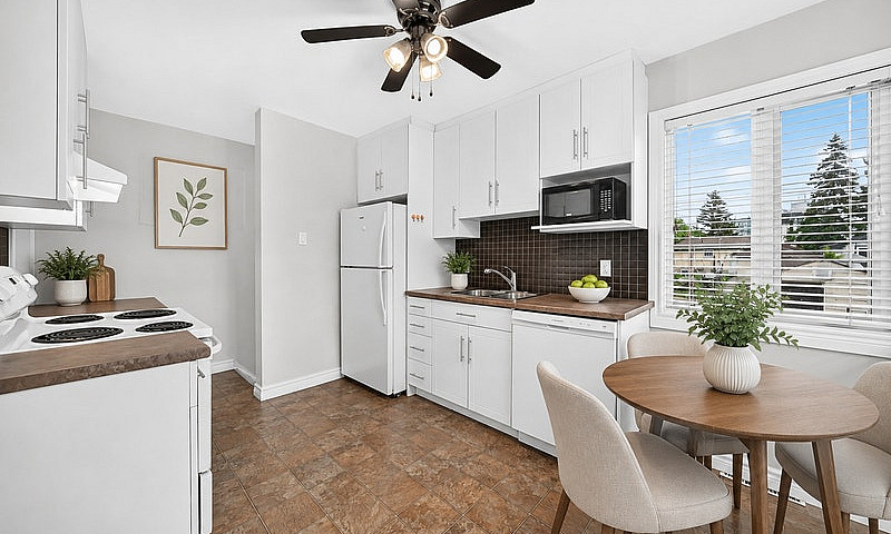 Bungalow In Avonmore...