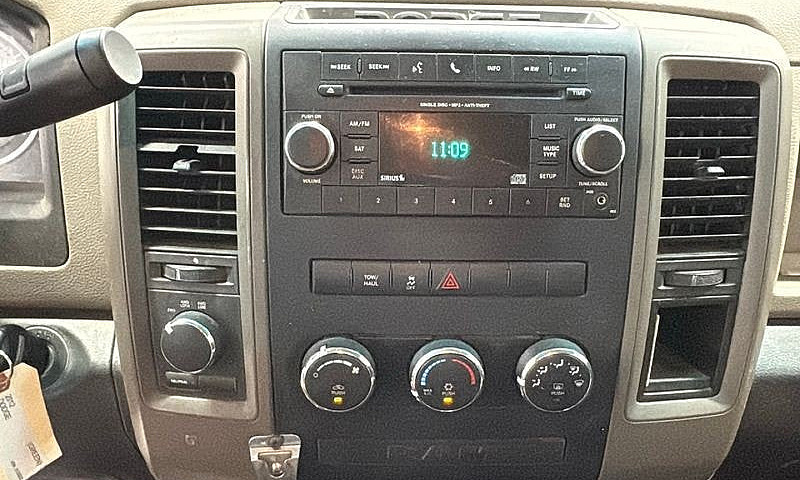 2012 Dodge Ram Sxt Q...