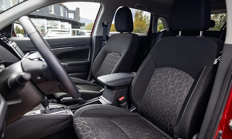 2024 Mitsubishi Rvr ...