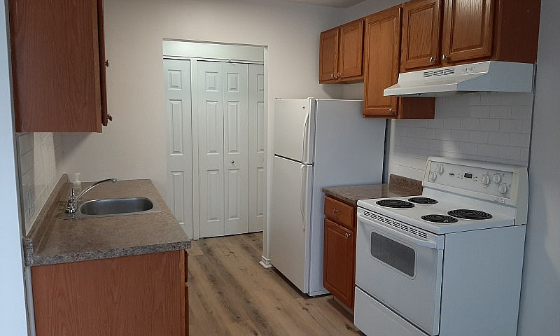 Large 2 Bedroom Apt....