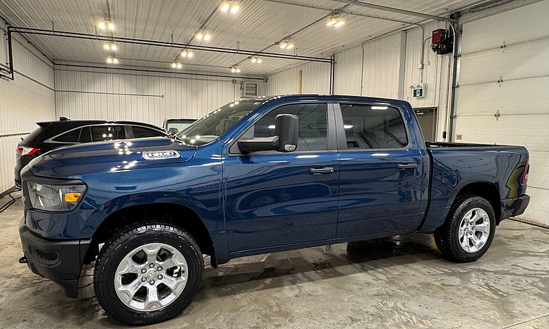 2023 Ram 1500 Crew C...