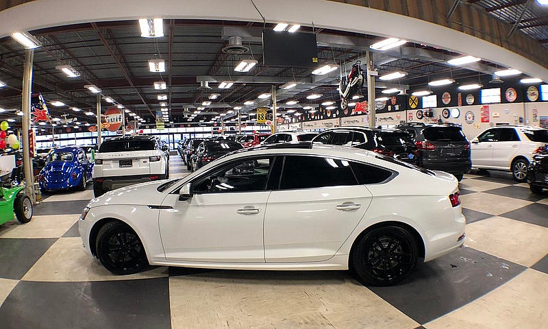 2019 Audi A5 Komfort...