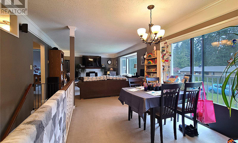 891 Woodsview Pl Cen...