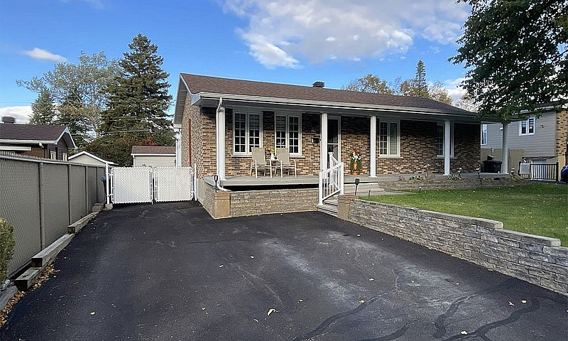 $405,000 - Bungalow ...