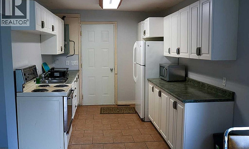 4931 49 Street Hardi...