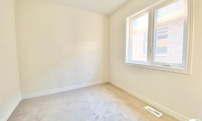 3 Bed 3 Bath - Detac...