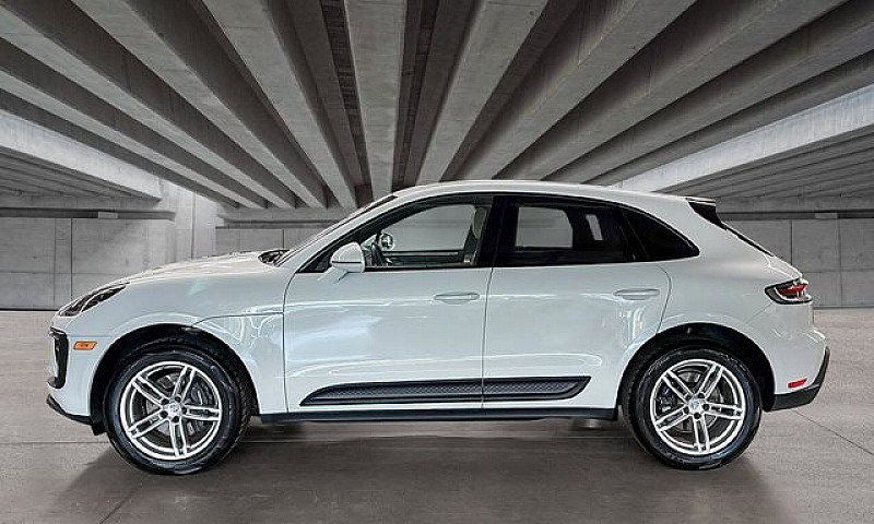 2023 Porsche Macan B...