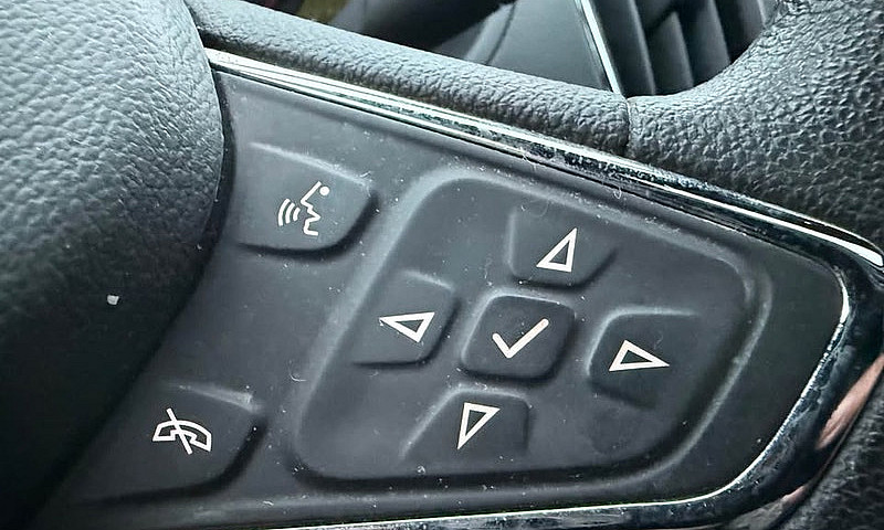 2017 Chevrolet Cruze...