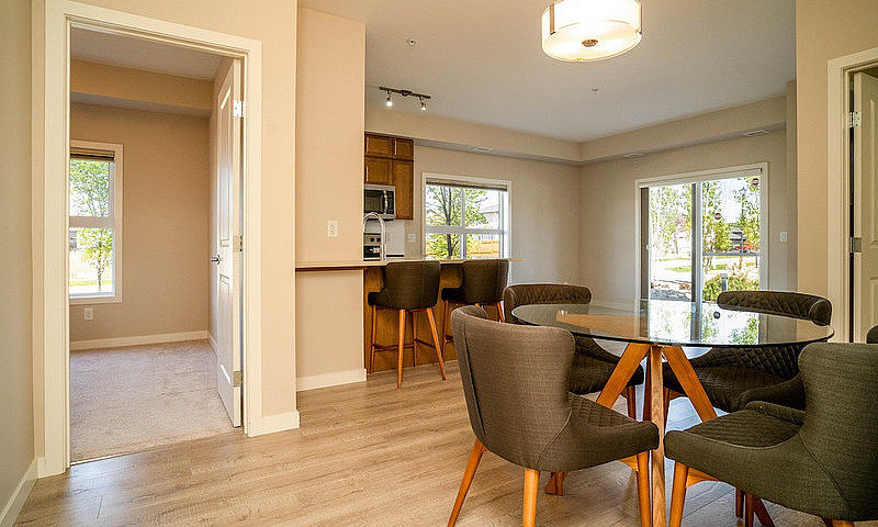 2 Bdr Lake View Cond...