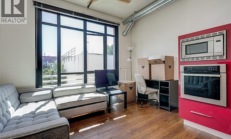 436 1029 View St Vic...