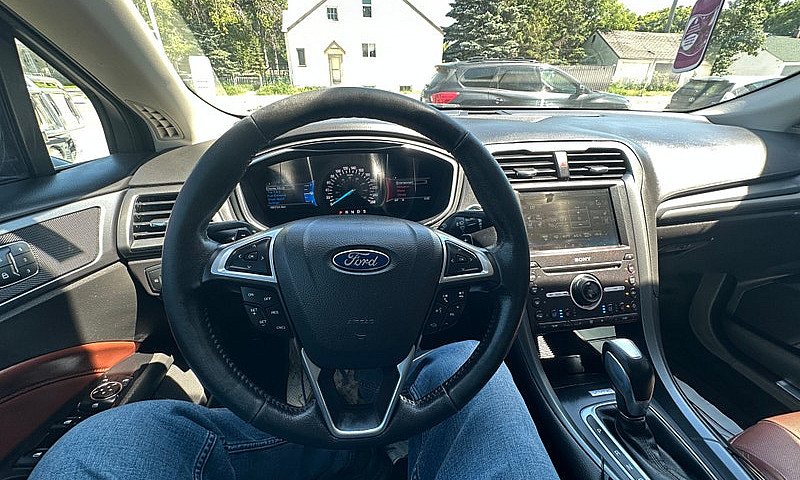 2016 Ford Fusion Tit...