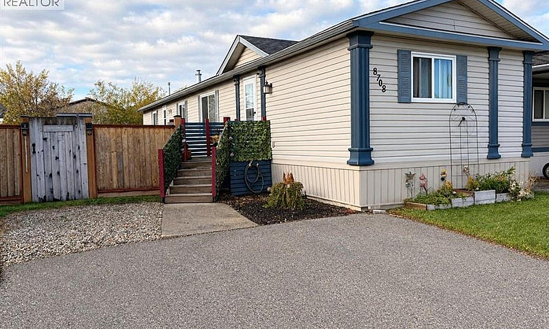 8708 89 Street Grand...
