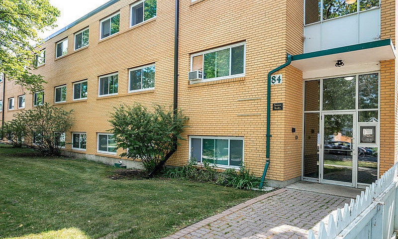 84 Regal Ave- Dolphi...