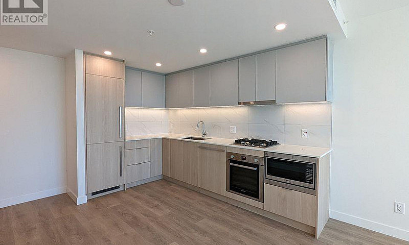 2205 318 Alderson Av...