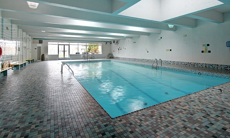 Great Location! Spac...