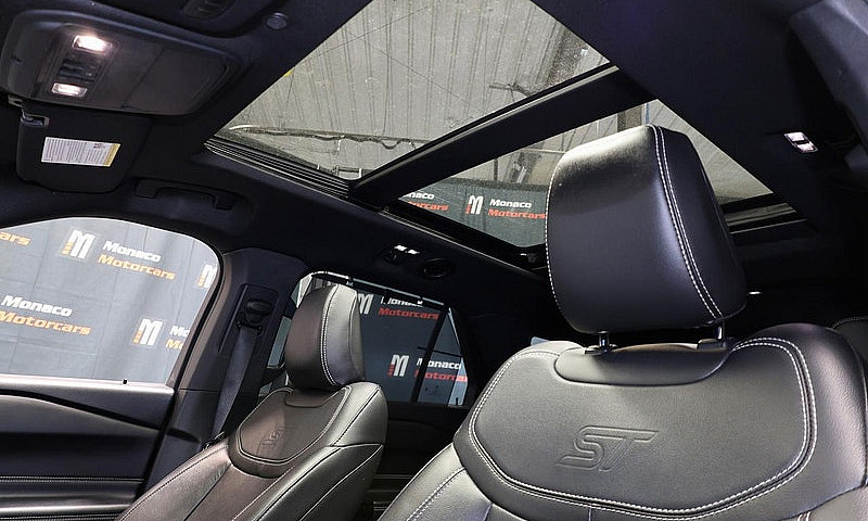 2022 Ford Explorer S...